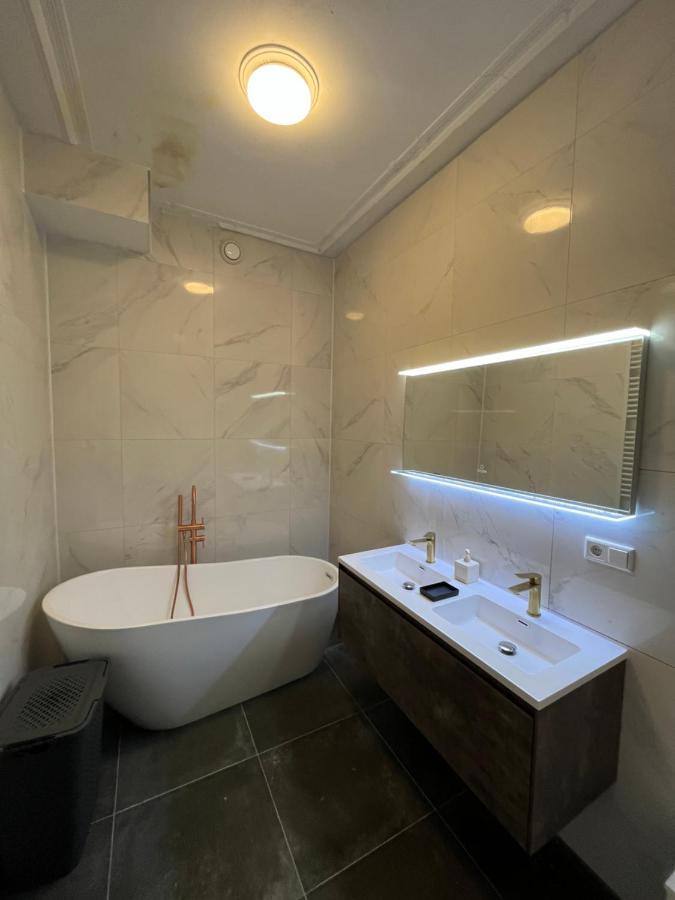Artistic Independent Apartment, City Centre דורדרכט מראה חיצוני תמונה
